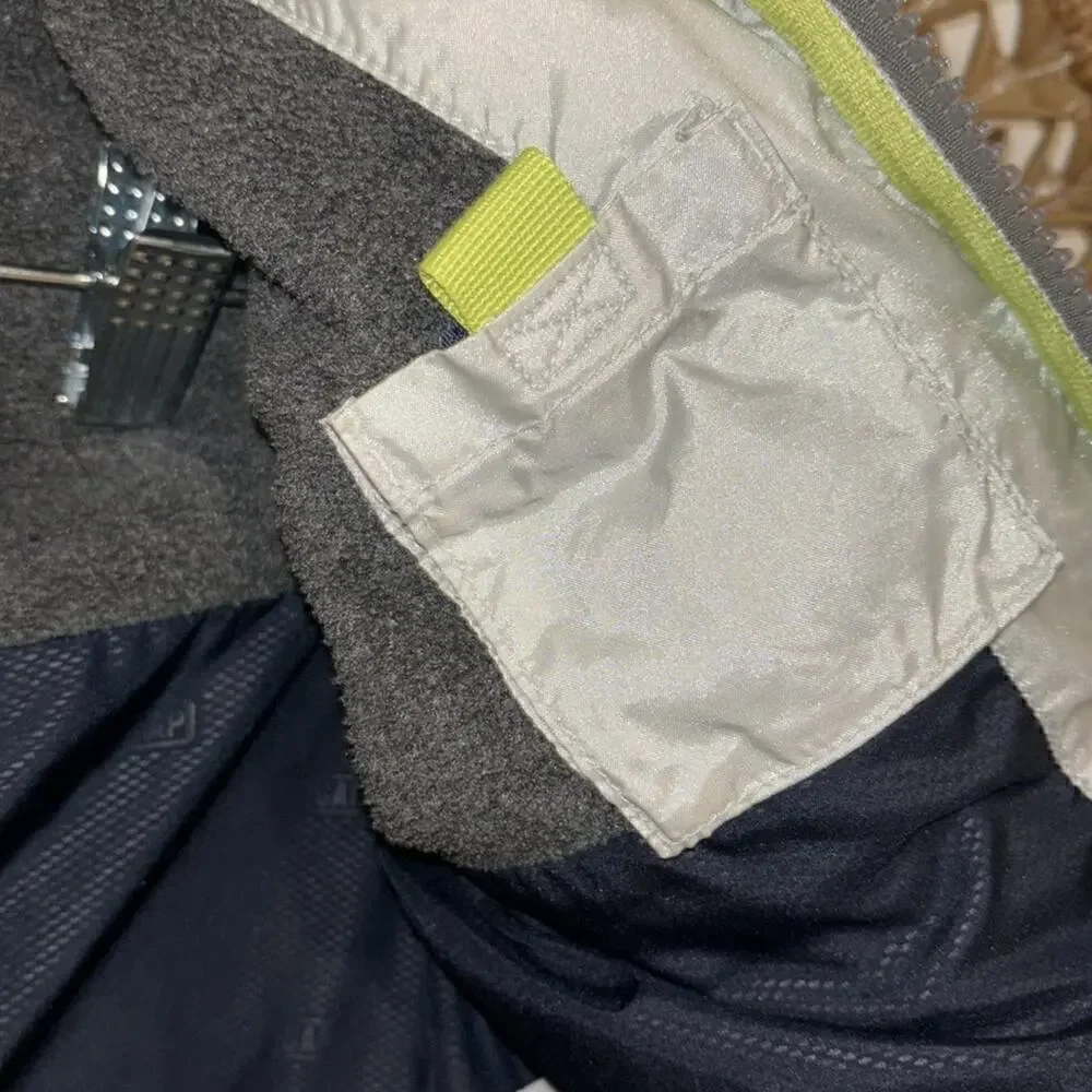 BabyGap boys gray hooded puffer jacket size 18-24 months
